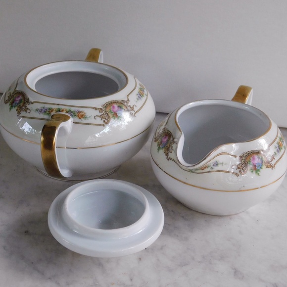 Black Knight Porcelain Cream and Sugar Set - Picture 3 of 9